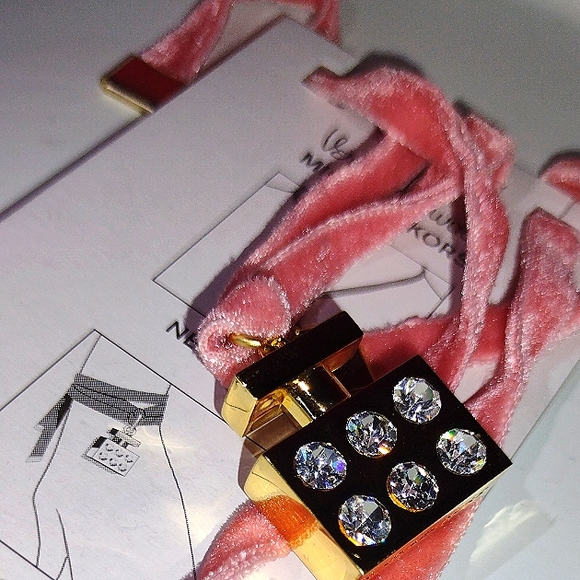 Michael Kors Very Hollywood Pink💕Velvet Choker/Bracelet NWT - Picture 11 of 15